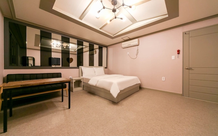 Imagen de la habitación del Hotel Gumi Geumosan Pink Rose. Foto 8