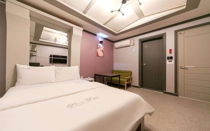 Imagen de la habitación del Hotel Gumi Geumosan Pink Rose. Foto 10