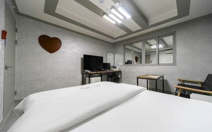 Imagen de la habitación del Hotel Gumi Geumosan Pink Rose. Foto 12