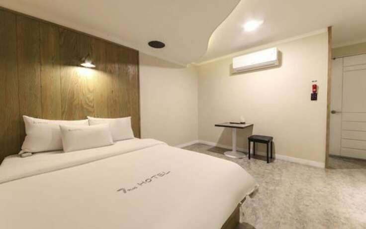 Imagen de la habitación del Hotel Gumi Indong 7 Plus. Foto 11