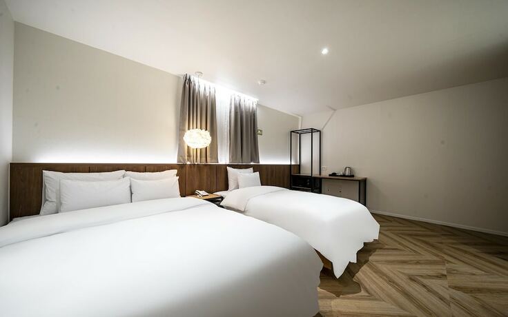 Imagen de la habitación del Hotel Gumi Indong Casa Lucido. Foto 12