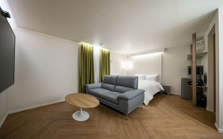 Imagen de la habitación del Hotel Gumi Indong Casa Lucido. Foto 13