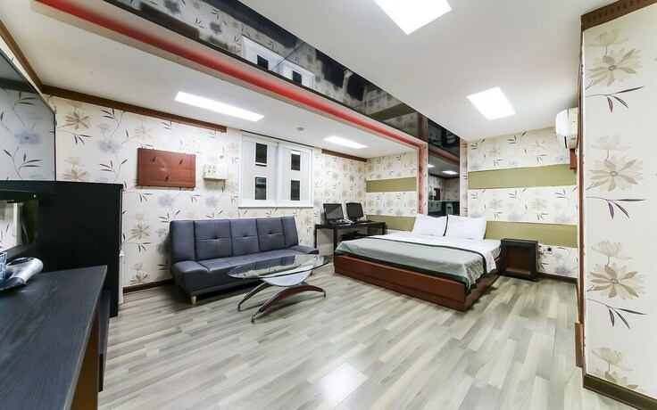 Imagen general del Hotel Gumi Indong Casa Lucido. Foto 10