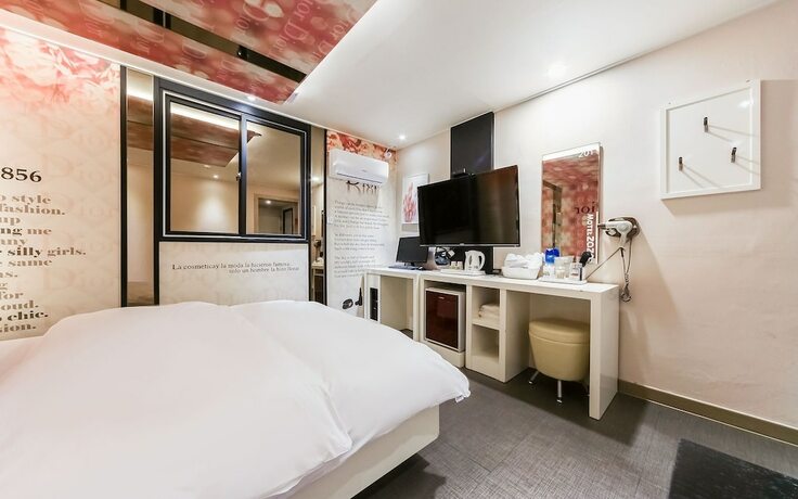 Imagen de la habitación del Hotel Gumi Indong Zaza. Foto 14