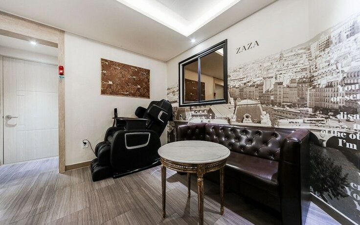 Imagen de la habitación del Hotel Gumi Indong Zaza. Foto 18
