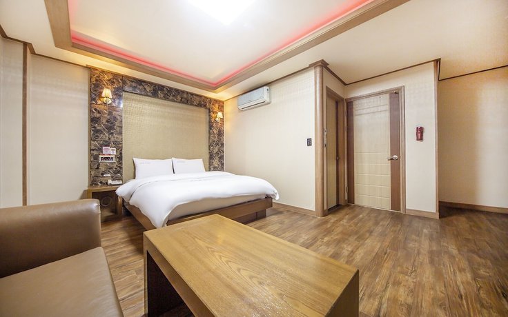Imagen de la habitación del Hotel Gumi Okgye Cosmo. Foto 11