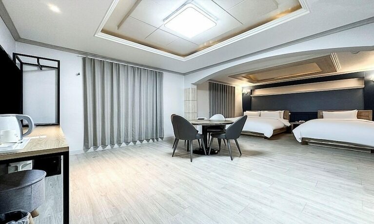 Imagen de la habitación del Hotel Gumi Time. Foto 15