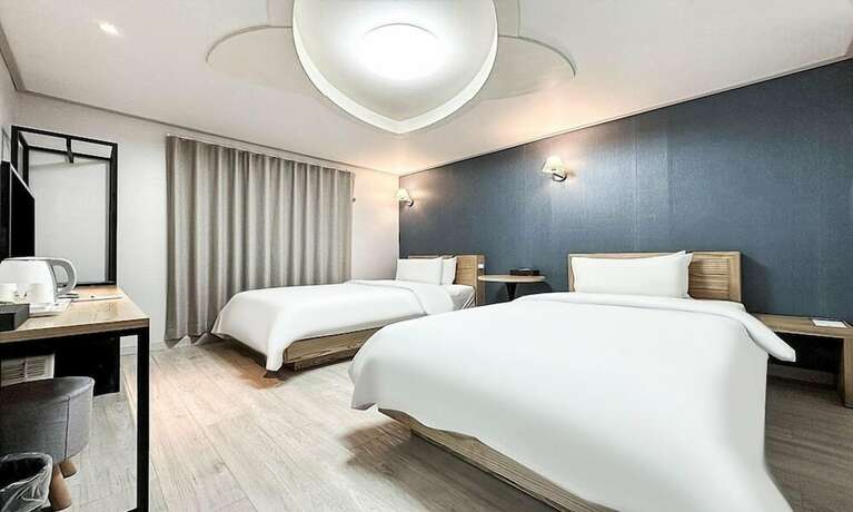 Imagen de la habitación del Hotel Gumi Time. Foto 19