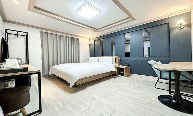 Imagen general del Hotel Gumi Time. Foto 12