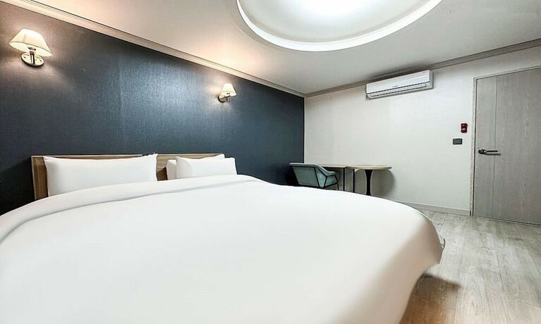 Imagen general del Hotel Gumi Time. Foto 13