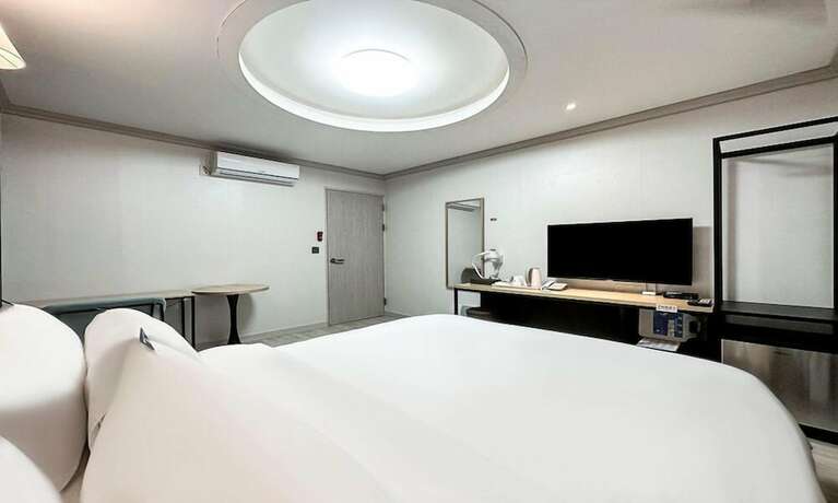 Imagen general del Hotel Gumi Time. Foto 14