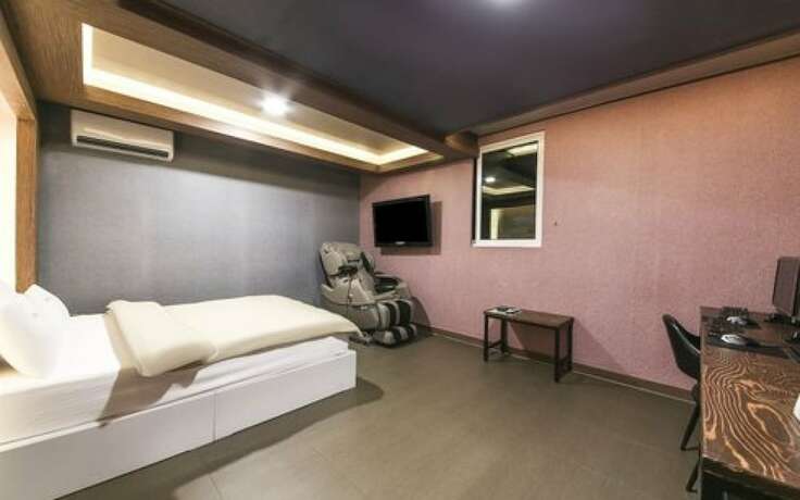 Imagen de la habitación del Hotel Gumi Wonpyeong-dong su. Foto 17