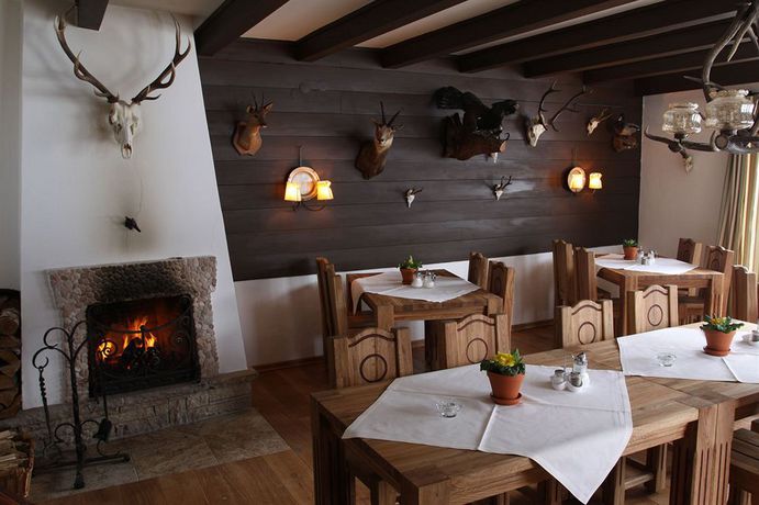 Imagen del bar/restaurante del Hotel Gundl Alm. Foto 5