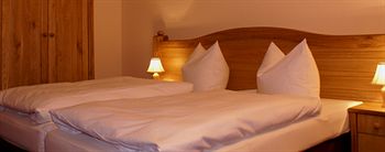 Imagen de la habitación del Hotel Gundl Alm. Foto 13