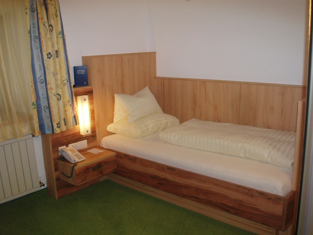 Imagen de la habitación del Hotel Gundolf. Foto 6