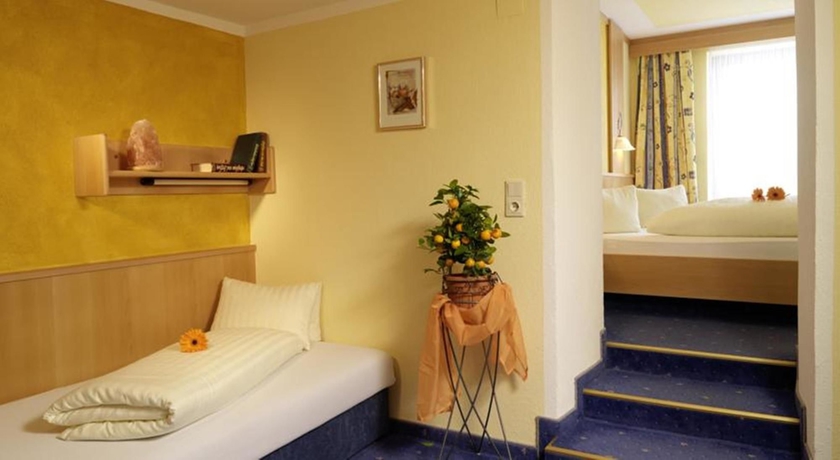 Imagen de la habitación del Hotel Gundolf. Foto 9