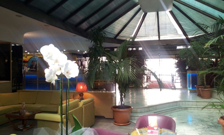 Imagen de los interiores del Hotel Gunes Merter. Foto 15