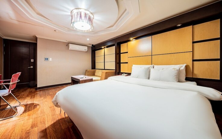 Imagen general del Hotel Gunpo Ritz. Foto 14