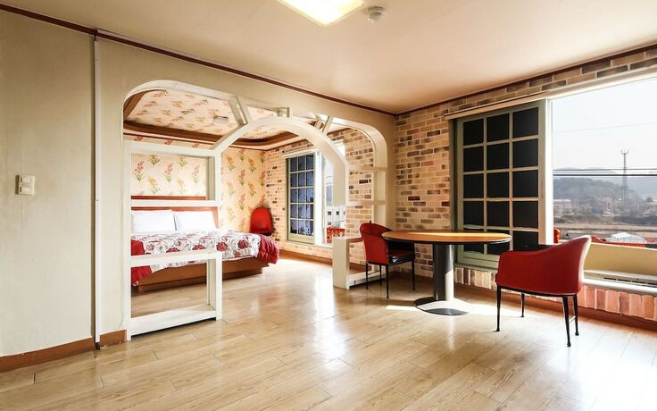 Imagen de la habitación del Hotel Gunsan El Dorado. Foto 3