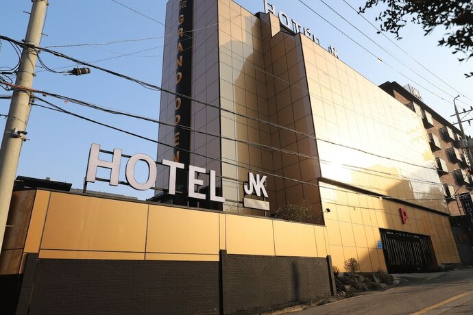 Imagen general del Hotel Gunsan JNK Classic Hotel - Rose Gold. Foto 1