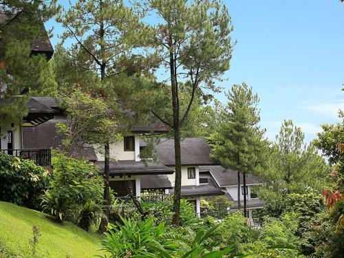 Imagen general del Hotel Gunung Geulis Cottages managed by Royal Tulip. Foto 1