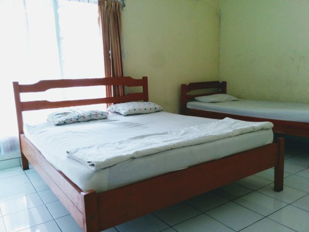 Imagen de la habitación del Hotel Gunung Slamet. Foto 11