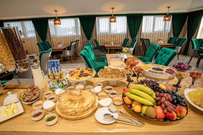 Imagen del bar/restaurante del Hotel Gur Emir Palace. Foto 3