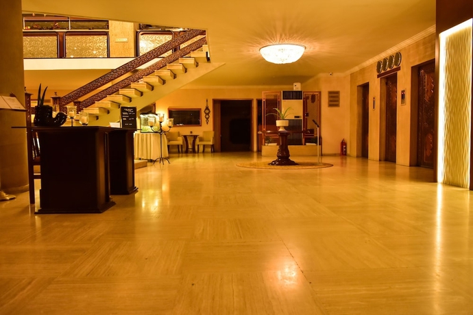 Imagen de los interiores del Hotel Gur Kent. Foto 14