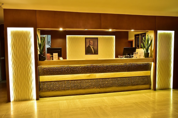 Imagen de los interiores del Hotel Gur Kent. Foto 18
