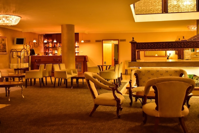 Imagen del bar/restaurante del Hotel Gur Kent. Foto 2