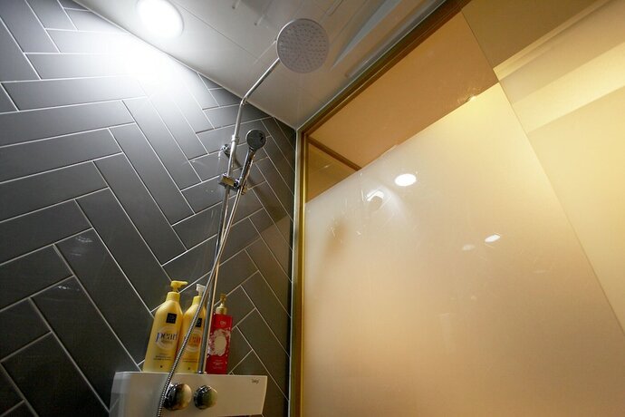 Imagen general del Hotel Guri BOX. Foto 8