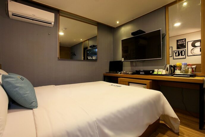 Imagen general del Hotel Guri BOX. Foto 9