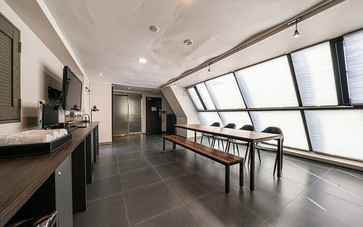 Imagen de la habitación del Hotel Guri Boutique Yeogi. Foto 16