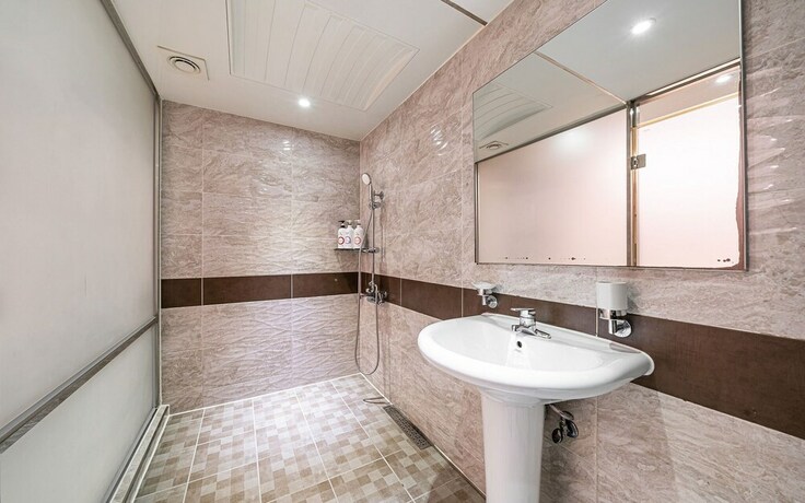 Imagen de la habitación del Hotel Guri Boutique Yeogi. Foto 24