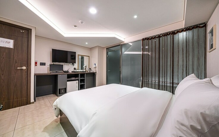 Imagen de la habitación del Hotel Guri Boutique Yeogi. Foto 27