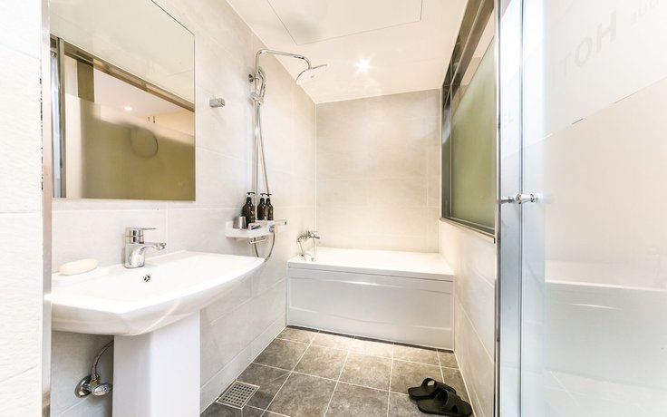 Imagen de la habitación del Hotel Guri C. Foto 9