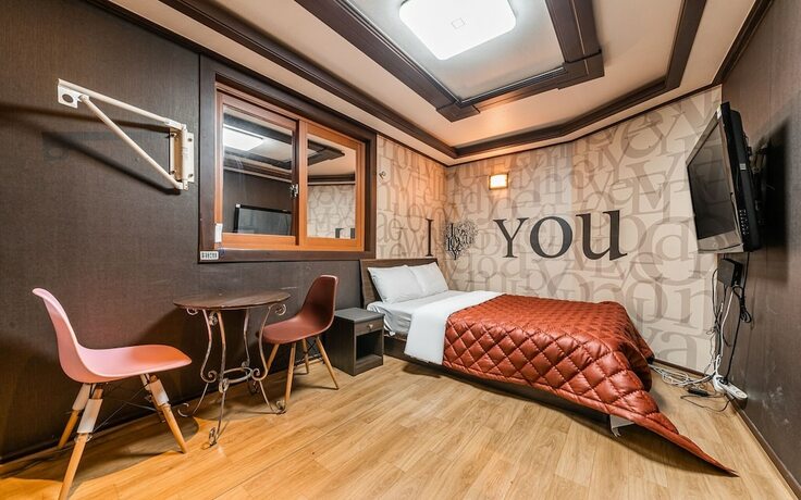 Imagen de la habitación del Hotel Guri Dams. Foto 17