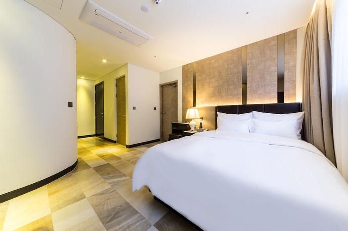 Imagen de la habitación del Hotel Guri Galmae Indi Present. Foto 5