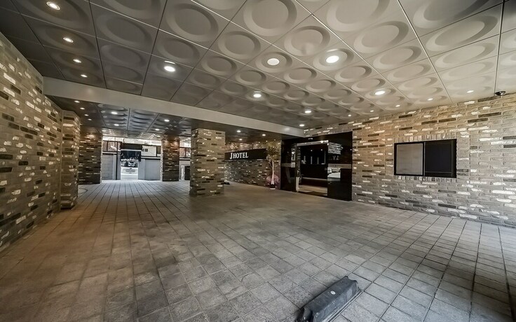 Imagen de los interiores del Hotel Guri J. Foto 27