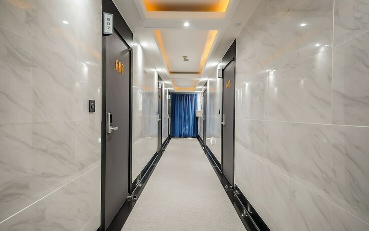 Imagen de los interiores del Hotel Guri J. Foto 28