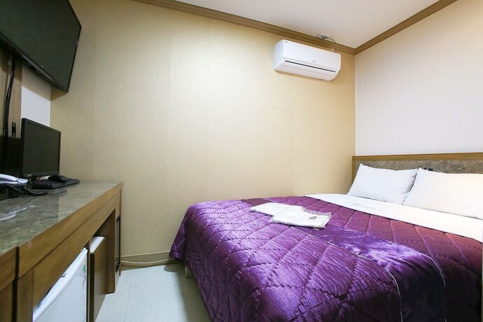 Imagen de la habitación del Hotel Guri K. Foto 15