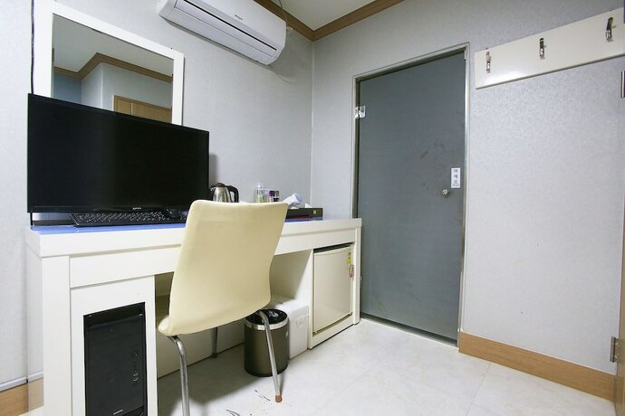 Imagen general del Hotel Guri K. Foto 3