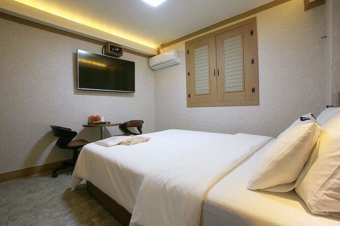 Imagen de la habitación del Hotel Guri K. Foto 16