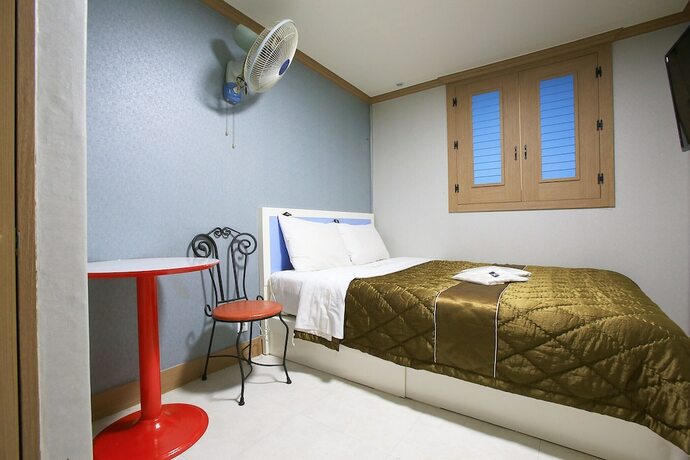 Imagen de la habitación del Hotel Guri K. Foto 17