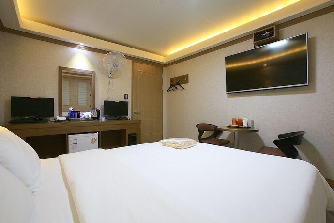 Imagen general del Hotel Guri K. Foto 10