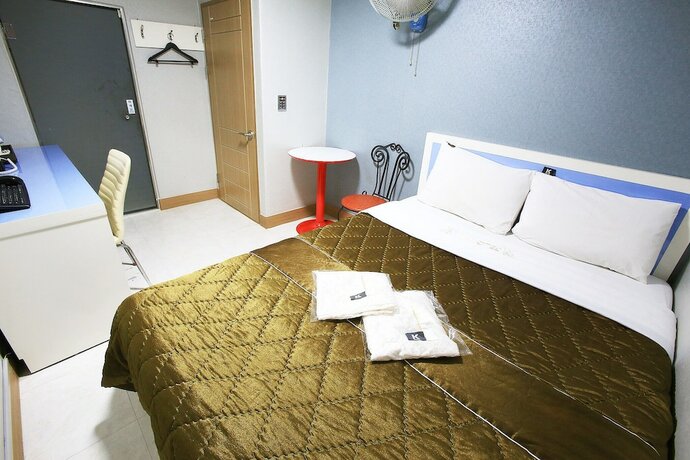 Imagen de la habitación del Hotel Guri K. Foto 18