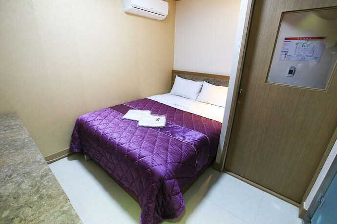 Imagen de la habitación del Hotel Guri K. Foto 19