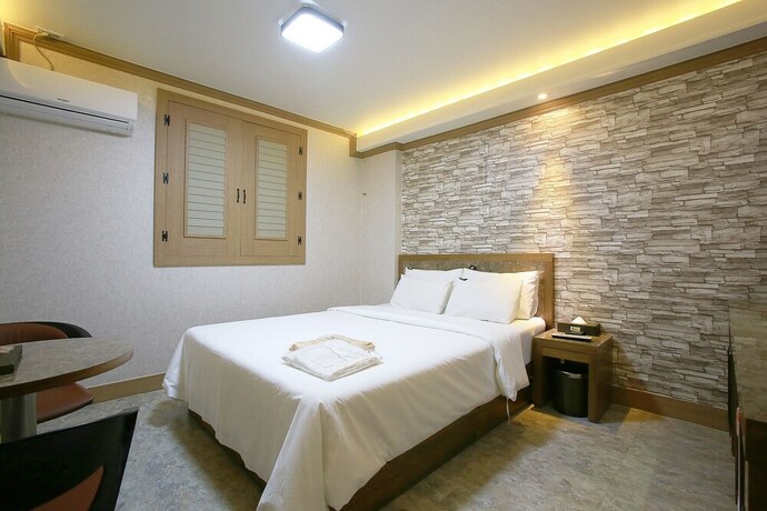 Imagen de la habitación del Hotel Guri K. Foto 20