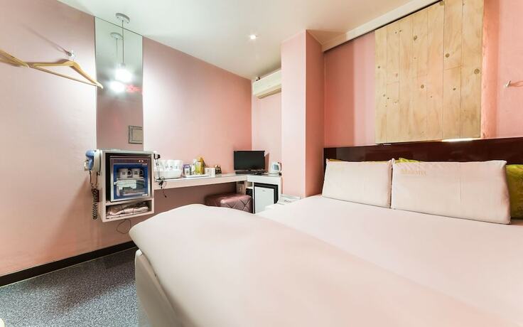 Imagen general del Hotel Guri M. Foto 2