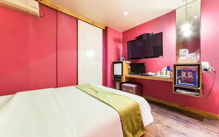 Imagen de la habitación del Hotel Guri M. Foto 37